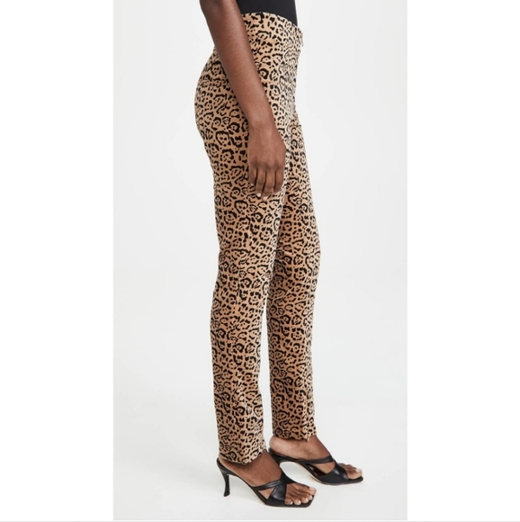 Good America Women’s leopard zip pants - Picture 3 of 8